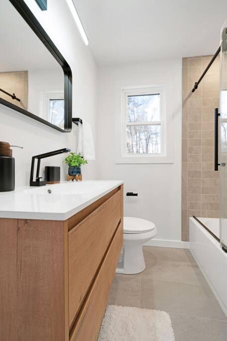 New Paltz Zen Wellness Cabin W/ Hot Tub エクステリア 写真