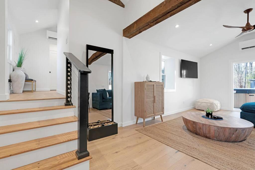 New Paltz Zen Wellness Cabin W/ Hot Tub エクステリア 写真