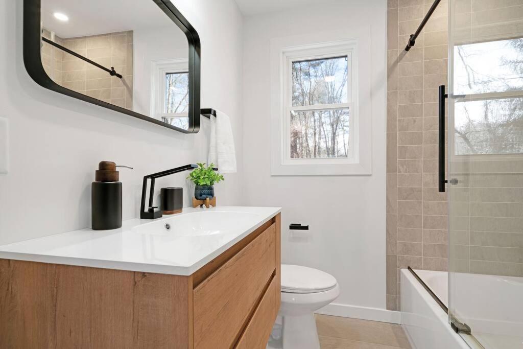 New Paltz Zen Wellness Cabin W/ Hot Tub エクステリア 写真