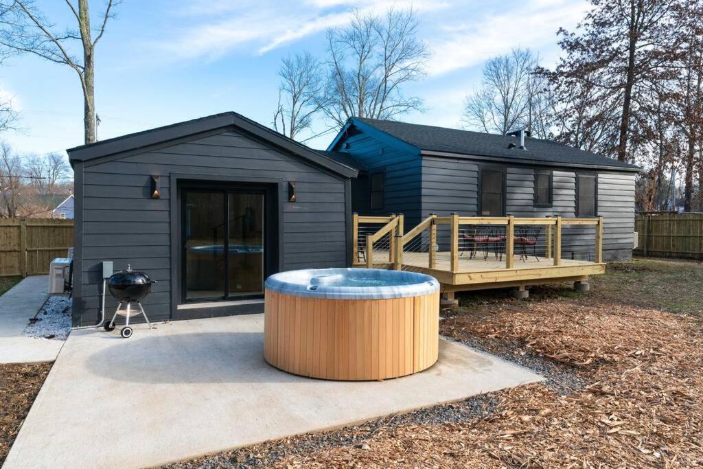New Paltz Zen Wellness Cabin W/ Hot Tub エクステリア 写真